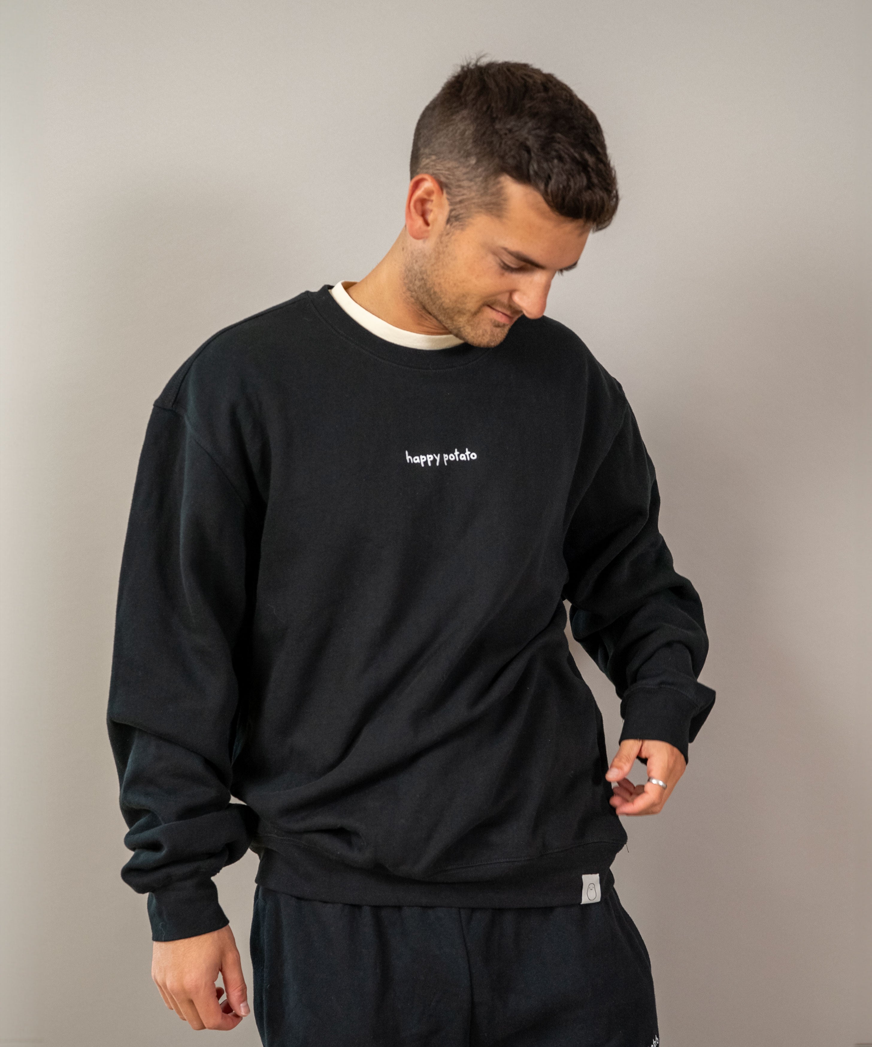 Logo Crewneck Black – happy potato
